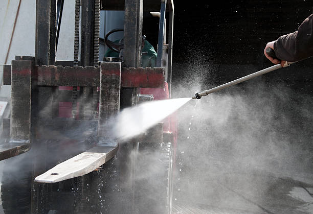 Best Driveway Pressure Washing  in Broadlands, VA